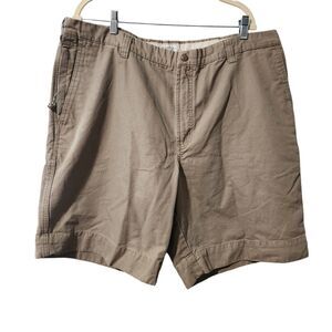 Columbia Sports0wear men's shorts size 40 inseam 11" color tan